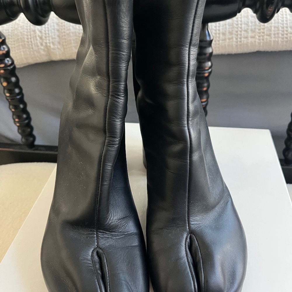 Authentic Mason Margiela Tabi boots